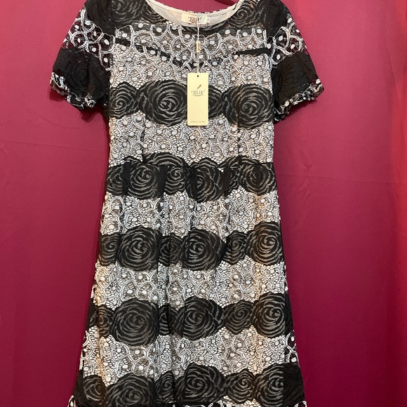 Dress - Picture 1 of 1